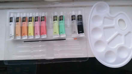 Photo of free Acrylic painting set (Lenton NG7) #2