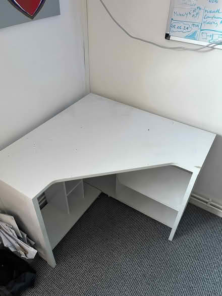 Photo of free Corner Desk (Kilburn DE56) #3