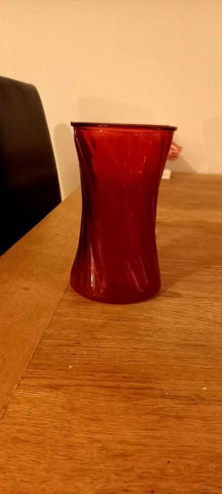 Photo of free Red vase (Finnieston, G3) #1