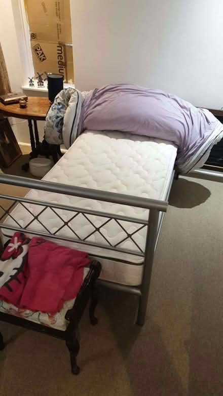 Photo of free 3ft bed & quality mattress (CT1) #1