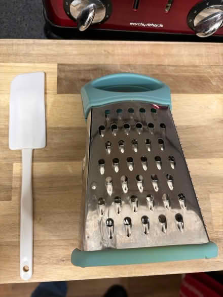 Photo of free Grater & spatula (DA8) #1