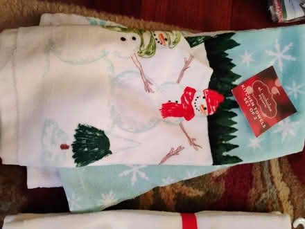 Photo of free New winter holiday hand towels (Richmond Hill) #2