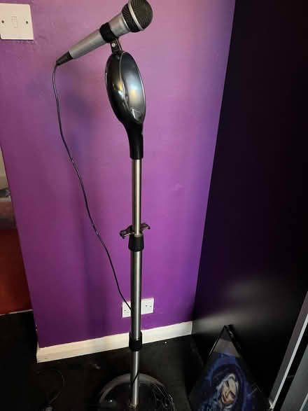 Photo of free Microphone/ karaoke (Nuthall NG16) #1