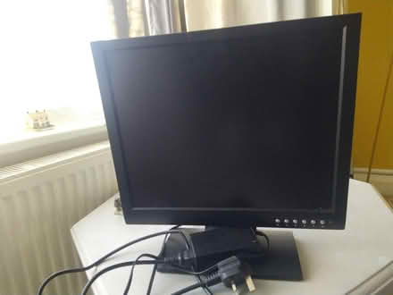 Photo of free Small Screen/monitor (Bedfordshire, Herts,N.London) #1