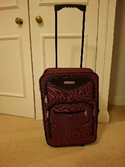 Photo of free Small suitcase (Chislehurst BR7) #1