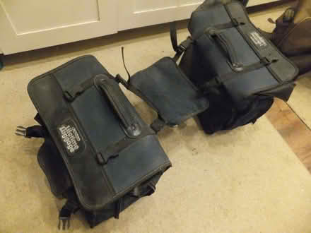 Photo of free oxford lifetime luggage (No2) (Park North SN3) #4