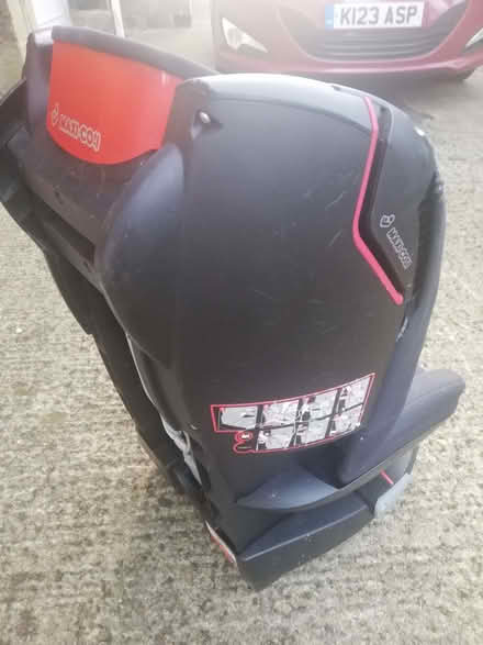 Photo of free Maxi-Cosi Car Seat (Group 1 size - I think!) (Headingley LS6) #3