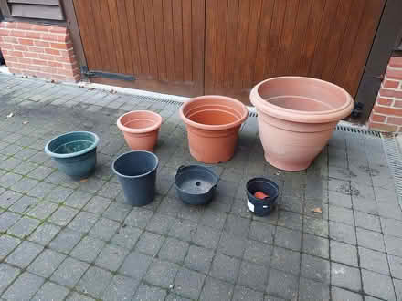 Photo of free Flower pots plastic (Rail Croft PO7) #1