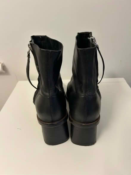 Photo of free Women Shoes (Acton W3) #2