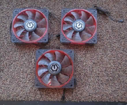 Photo of free 3 Bitfenix 120mm fans with LEDs, working fine (Woodlands TW7) #1