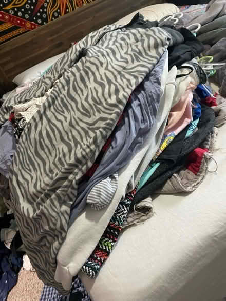 Photo of free A BUNCH of women’s clothing (Oregon) #1