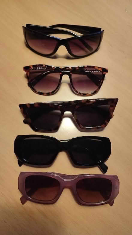 Photo of free Womens sunglasses (Earlsdon CV5) #1
