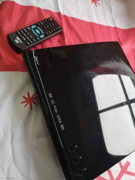 Photo of free Dvd player. (Bournes Green SS2) #1