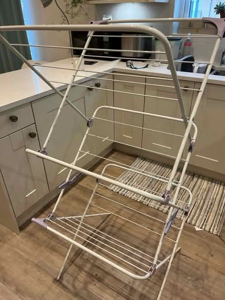 Photo of free Clothes airer (Isleworth TW7) #1