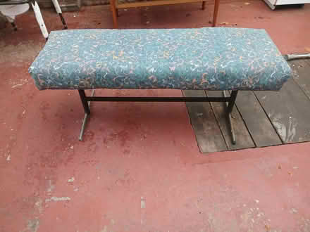 Photo of free Bench seat (LU1. Caddington) #1