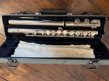 Photo of free Flute with carrying case (Midtown West Manhattan) #1