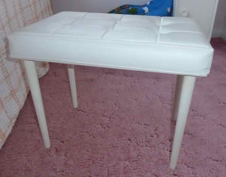 Photo of free Bedroom stool (Natland LA9) #2