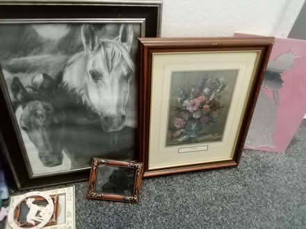 Photo of free paintings etc (Pollokshaws G43) #1