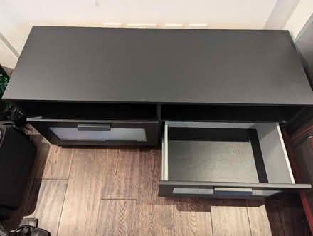 Photo of free TV stand with 2 drawers (Wapping E1W) #4