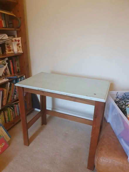 Photo of free Small table/desk (Bearwood B67) #1