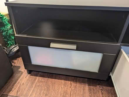 Photo of free TV stand with 2 drawers (Wapping E1W) #1