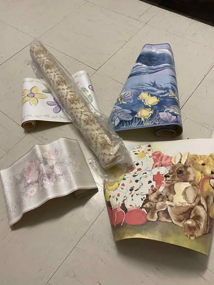 Photo of free Wallpaper and Border Pieces (East Waterloo) #1