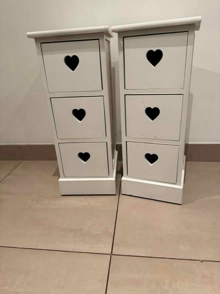 Photo of free 2 x bedside draws (CF23) #1