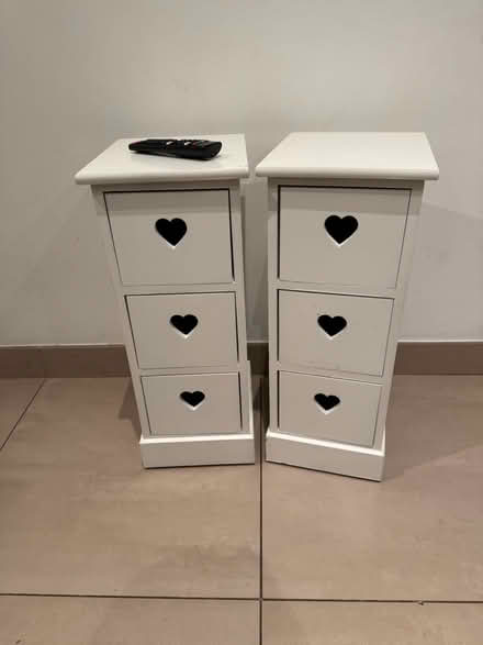 Photo of free 2 x bedside draws (CF23) #2