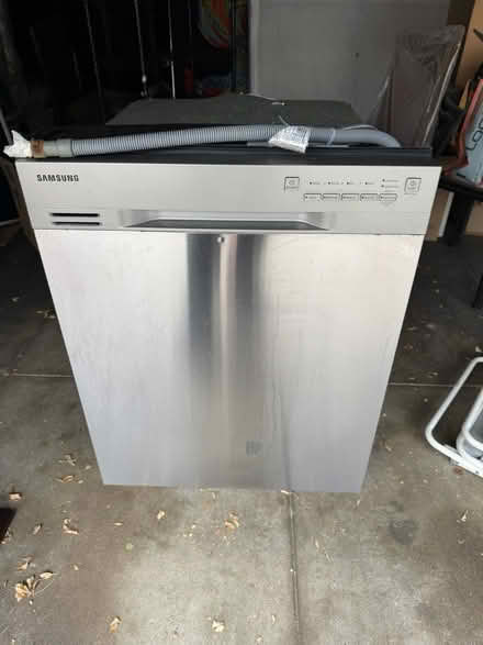 Photo of free Dishwasher. Needs repair (latch) (Pasadena) #4