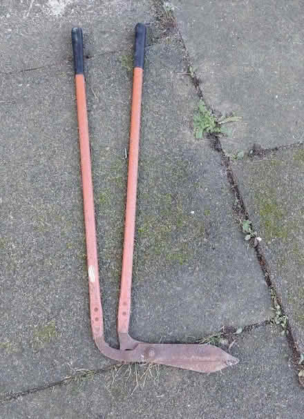 Photo of free Edging shears (Aylestone Road LE2) #1