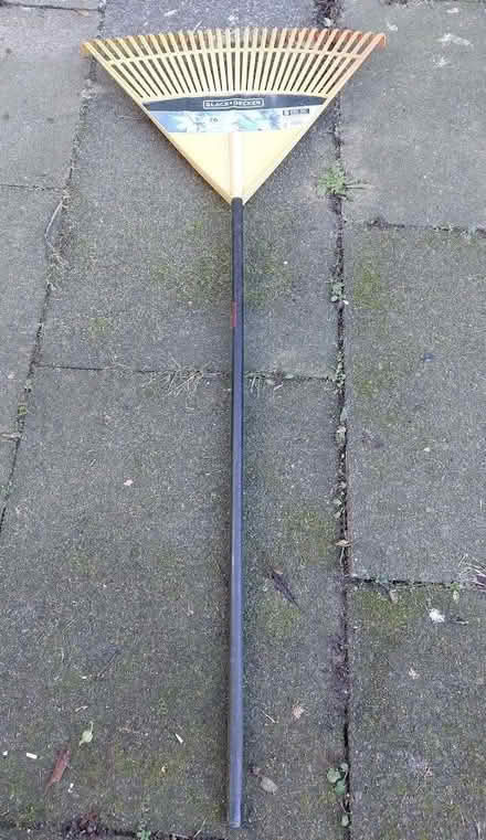 Photo of free Large leaf rake (Aylestone Road LE2) #1