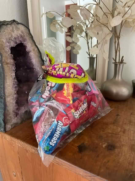 Photo of free halloween candy (El Camino/shoreline/Miramonte) #1