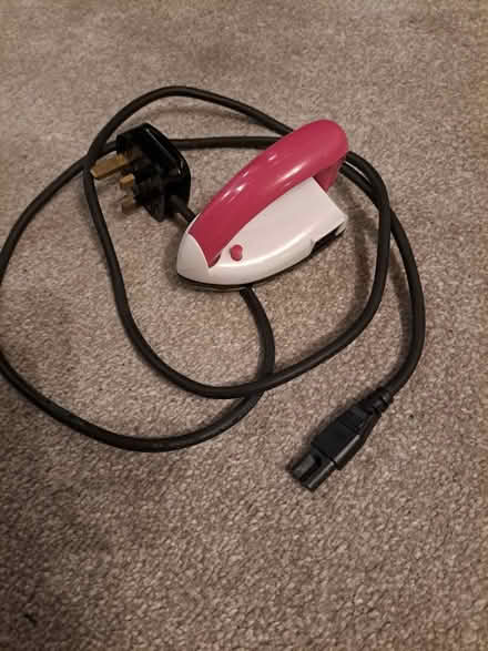 Photo of free Travel iron (Stirling FK7) #1