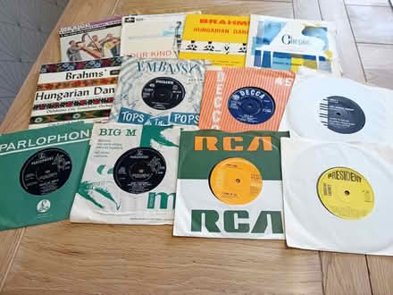 Photo of free 12 x Single Records (Caerphilly CF83) #1