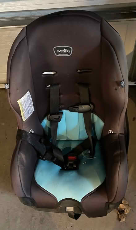 Photo of free Car Seat & High Chair (2533 Colfax Ave S, Mpls.) #3