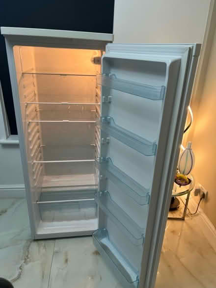 Photo of free 5ft fridge (Covent Garden, WC2H) #2