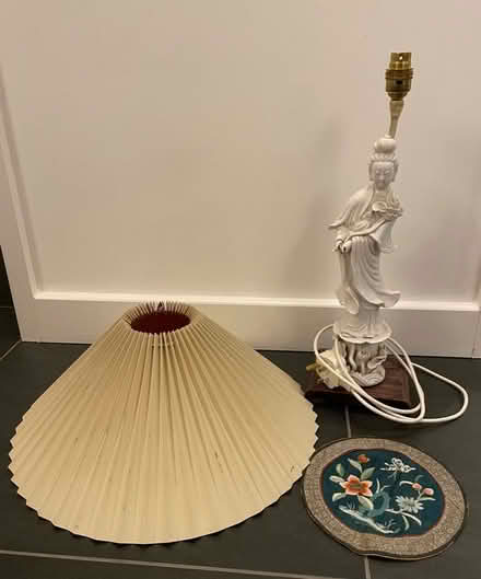 Photo of free “Chinese” Lamp (Berkhamsted HP4) #1