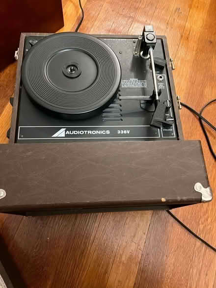 Photo of free Record players (need small repairs) (SE DC (Ward 7)) #4