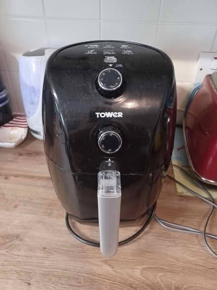 Photo of free Small airfryer (Cheddington) #1