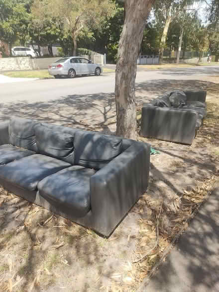 Photo of free Lounge suite (31 Grant St Malvern East) #1