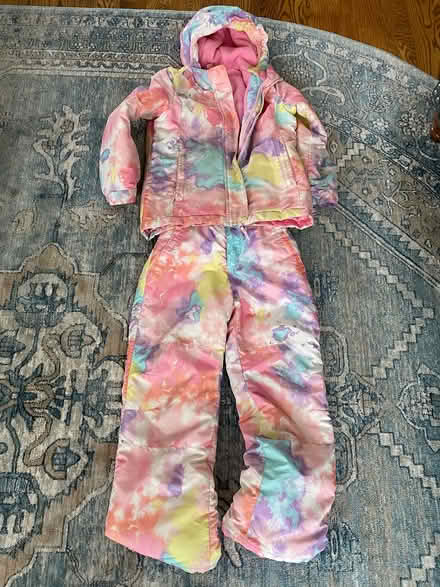 Photo of free Kids size 7-8 snow suit (Erin Mills and Britannia) #1