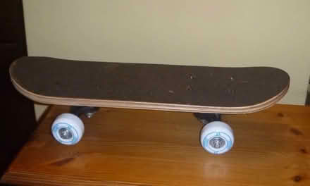 Photo of free Small skateboard (Raymond's Hill EX13) #1