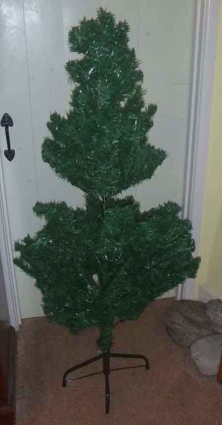 Photo of free Artificial Christmas tree (Raymond's Hill EX13) #1