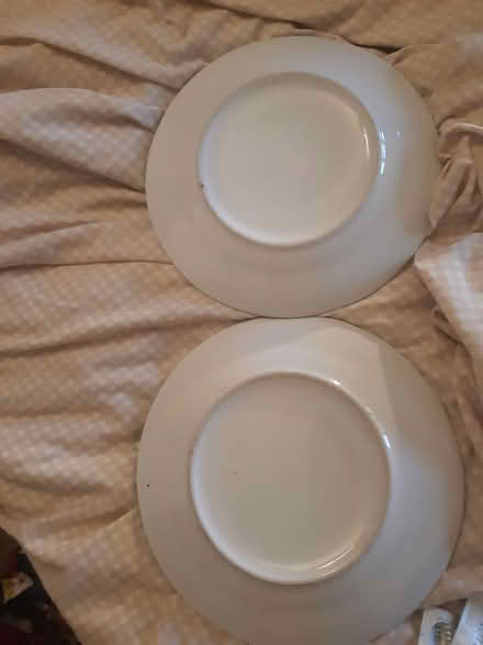 Photo of free 2 white side playes (KT16 chertsey) #1