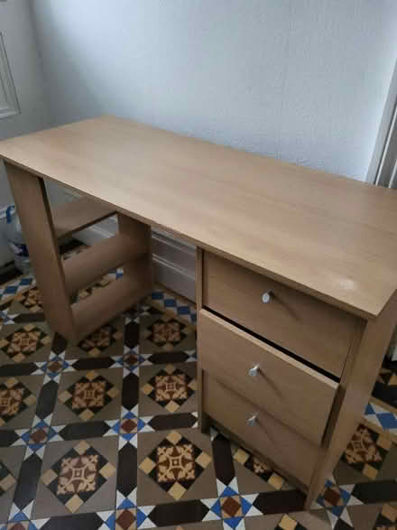 Photo of free Desk (140x49cm top) (Kings Heath B14) #1