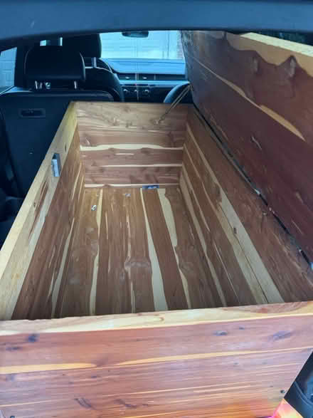 Photo of free Cedar chest(toys,keepsakes,storage) (07631) #2