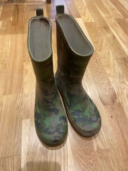 Photo of free M&S kids size 7 wellies (Comeytrowe CP TA1) #1