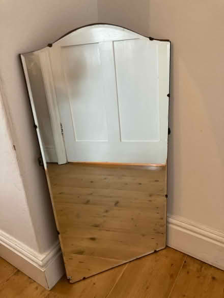 Photo of free Vintage Dressing Table Mirror (Crookes S10) #1