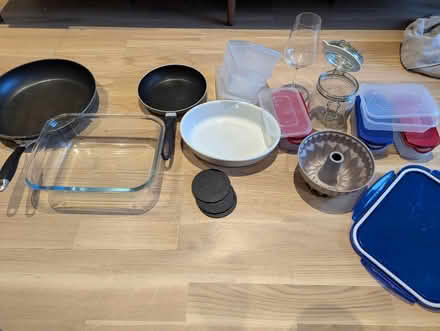 Photo of free Assorted kitchenware (Wapping E1W) #1