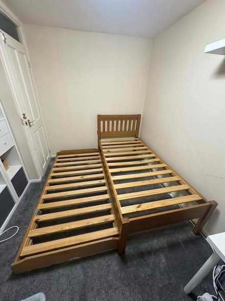 Photo of free Bed (HP6) #3